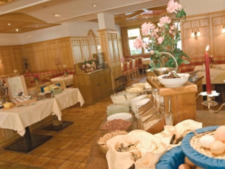 Gasthof Pitztaler Hof ヴェンス エクステリア 写真